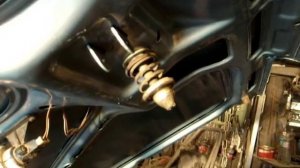 КАК ПОСТАВИТЬ ПРУЖИНКУ ЗАМКА КАПОТА ВАЗ 2109