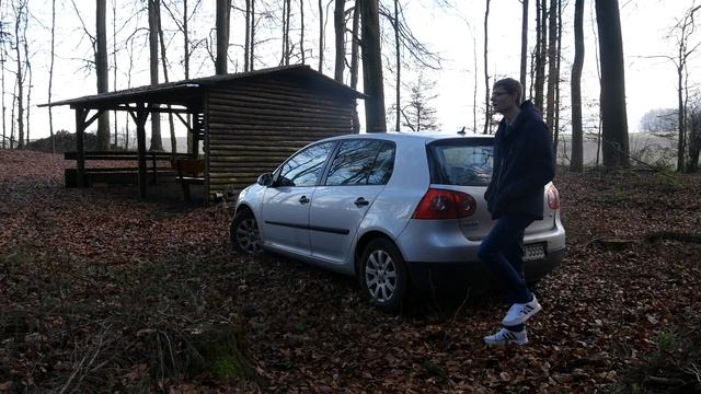 Немецкий стандарт. Обзор на VW Golf 5 1.6i автомат. Что такое Гольф и стоит покупать??? смотреть онлайн