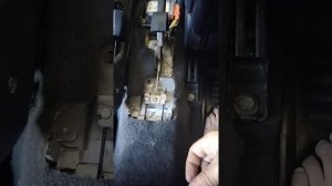 замена троса ручника на Ниссан Альмера классик