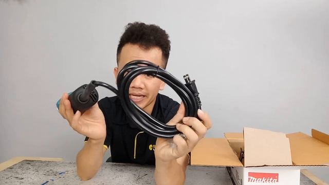 MÁY MÀI 100MM (840W) MAKITA 9556HN ĐĨA 100MM CÔNG TẮC TRƯỢT смотреть онлайн