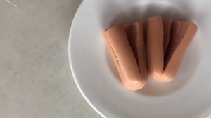 Яичница красивая и вкусная.