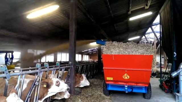 Прицепной измельчитель соломы RSM Turbo Himel смотреть онлайн