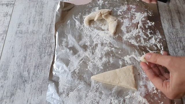 Елочки из соленого теста. Игрушка на елку своими руками. Новогодние поделки с детьми смотреть онлайн