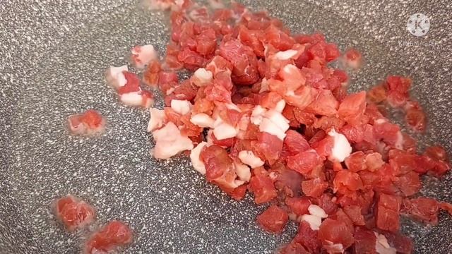 ЭТО МОЙ ЛЮБИМЫЙ РЕЦЕПТ/ГОТОВЛЮ ТАЗАМИ! ОЧЕНЬ СОЧНЫЙ И ВКУСНЫЙ РЕЦЕПТ БЛИНЧИКИ С МЯСОМ смотреть онлайн