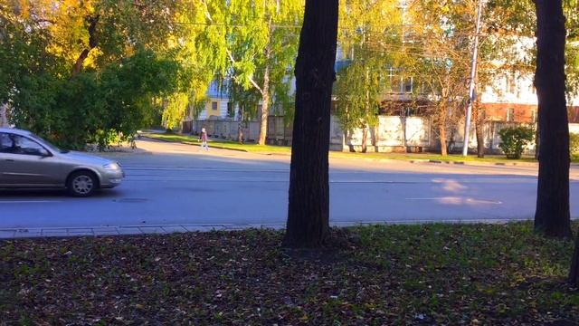 ВЛОГ ИЗ ЕКАТЕРИНБУРГА. ВОСКРЕСЕНЬЕ С ЛЕНОЙ ЛАНГЕ. ВЕЛОПРОГУЛКА ПО ОСЕННЕМУ ГОРОДУ.