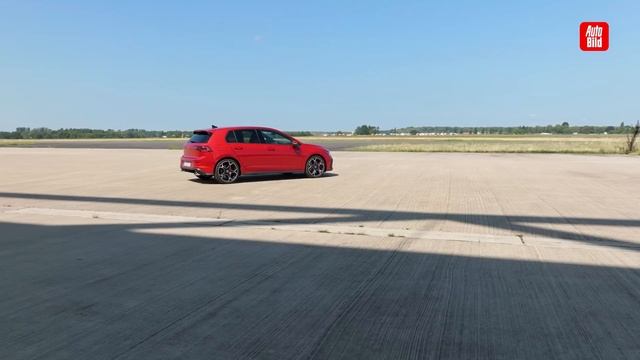 VW Golf GTI (2024) | So betörend ist der aufgefrischte GTI | Vorstellung mit Sebastian Friemel смотреть онлайн