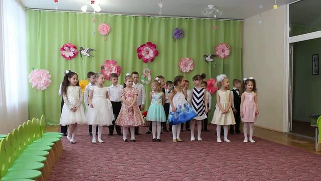 Утренник к 8 Марта, ч.01 смотреть онлайн