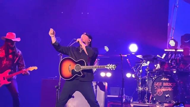 Lee Brice - Drinking Class (Live) - Xcite Center at Parx Casino, Bensalem, PA - 10/29/22 смотреть онлайн