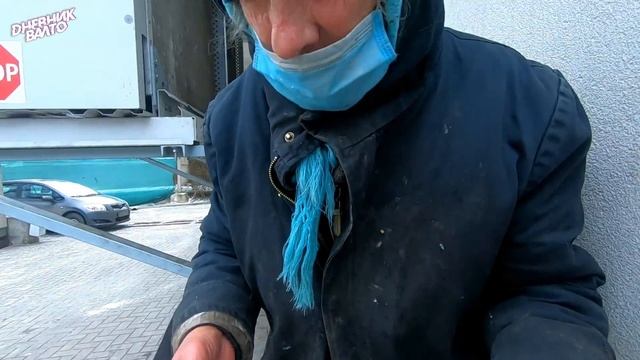 ДЕДУШКА удивил скромностью | Привезли еды голодной бабушке | Бездомный Витя с ожогами в больнице смотреть онлайн