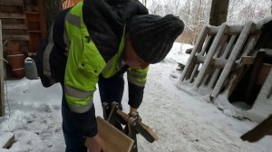 Осталась запчасть.Окучник НЕВА дисковый оборотный с бороздоделом.Складной табурет.