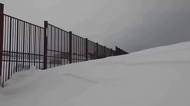 Трактор замело снегом смотреть онлайн