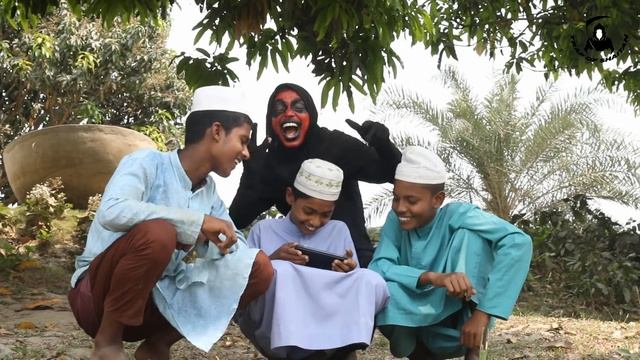 Shaitan VS Madrasa Student & Mobile || Shaitan ka Dhoka || Power of Bismillah || Trap of Shaitan смотреть онлайн
