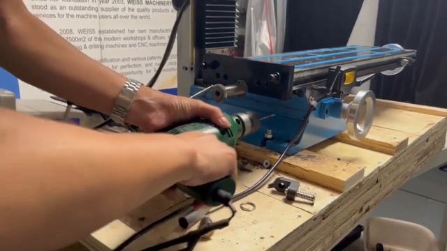 WEISS VM25L 3-Axis DRO (Grating scales) installation смотреть онлайн