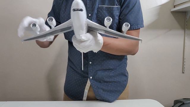 Emirates airbus A380-800 1/160 scale unbox and assemble смотреть онлайн
