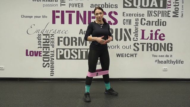 Приседания с отведением ноги в сторону смотреть онлайн