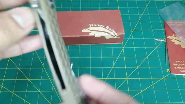 Honey-Badger Flipper Large Tan смотреть онлайн