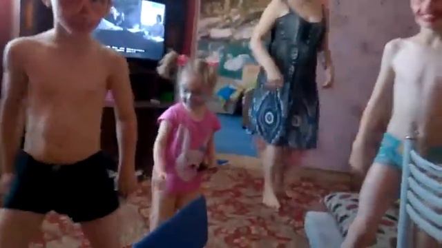 Ржачка))) танцы Амелия, Артём, Ярослав. смотреть онлайн