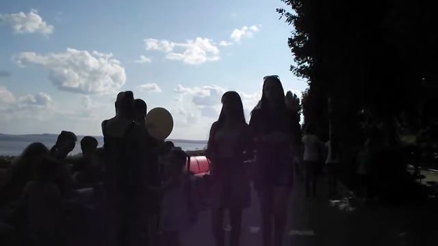 САМЫЙ БОЛЬШОЙ ДИВАН В МИРЕ( рекорд гиннеса ) смотреть онлайн