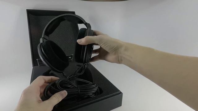 Sennheiser HD 660S Headphones Unboxing | Moon Audio смотреть онлайн