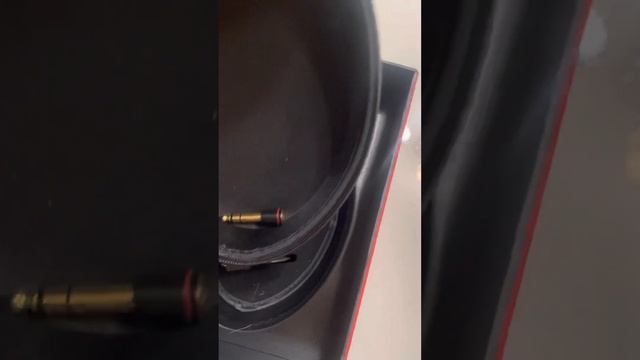 Наушники Dr.Dre смотреть онлайн