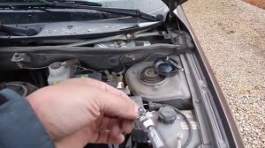 Лада калина как поменять лампочку ближнего света