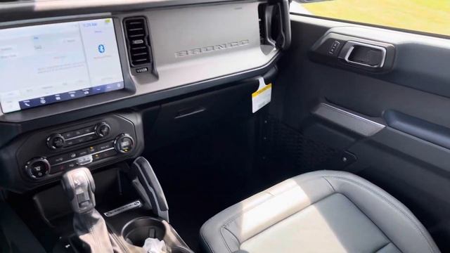 ? NEW 2021 Ford Bronco Outer Banks with Sasquatch Package Velocity Blue | Wynn Odom Ford смотреть онлайн