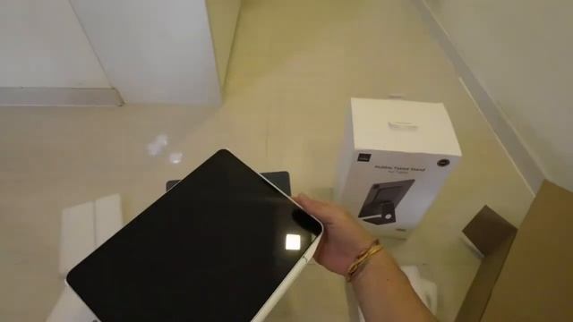 iPad Pro 12.9 WIWU MagFree Magnetic Tablet Stand смотреть онлайн