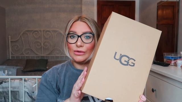 WHAT I GOT FOR CHRISTMAS 2O20! l Marc Jacobs, Tom Ford, UGG x смотреть онлайн