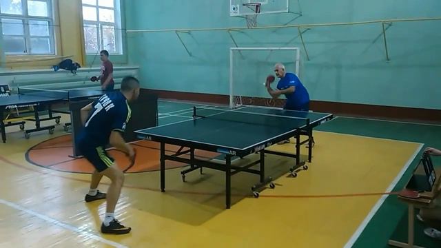 Старый хрен укатывает молодого...игрока 3-2 смотреть онлайн