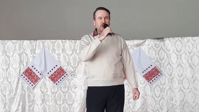 "У тебя в глазах" поёт Михаил Молянов смотреть онлайн