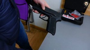 Охолощенный пистолет Retay S2022 (Sig Sauer 2022, black) видео обзор