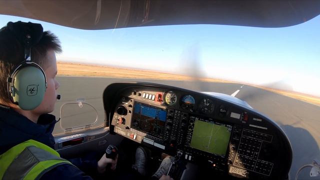 solo flight Diamond-40NG aviation самостоятельный полёт смотреть онлайн