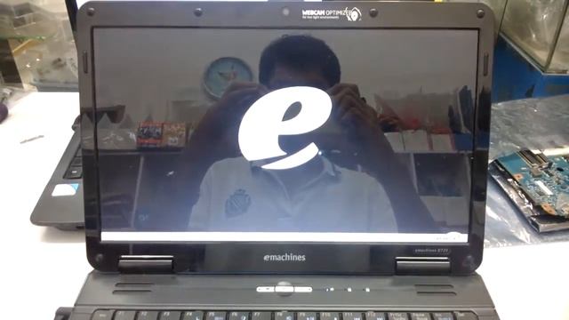 eMachine D725 Boot Error Freeze at E Logo [1/3] Check Problem смотреть онлайн