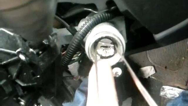 Remove ignition switch from 98 saturn no key https://www.youtube.com/watch?v=zCP1opj2B38 смотреть онлайн