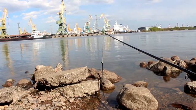 Пошли на леща,а поймали ЕРША. смотреть онлайн