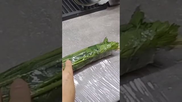 Зелень на зиму, сельдерей как с только с грядки #заготовки #зеленьназиму #сельдерей #зелень