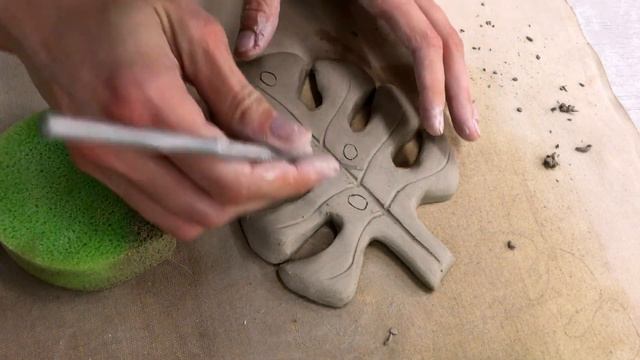 HOW TO CREATE WITH CERAMICS - monstera leave! STEP BY STEP TUTORIAL | Clay art | смотреть онлайн