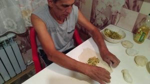 чебуреки с сырой картошкой ??