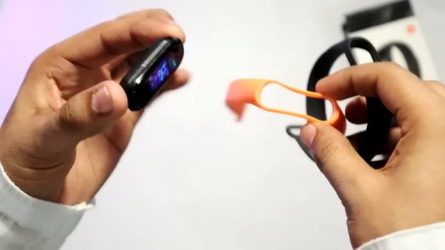 | GIVEAWAY | Mi Band 4 Unboxing, Heart Rate with Detailed Feature Analysis смотреть онлайн