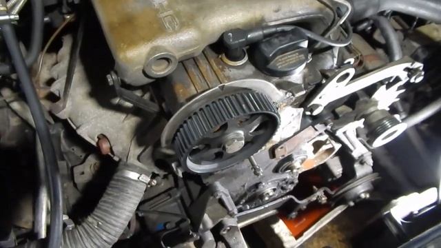 Замена ремня ГРМ Ауди А6 С4 2.0 АСЕ. Как выкрутить заломыш. смотреть онлайн