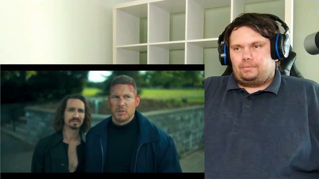 The Umbrella Academy 3x1 REACTION!! "Meet the Family" | A Giant Time Bubble in the Basement? смотреть онлайн