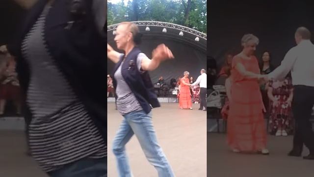 Царицыно летом 002 смотреть онлайн