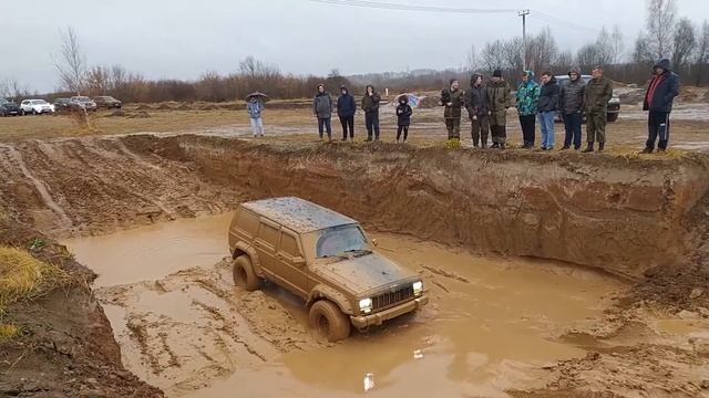Jeep Cherokee на резине maxxis mudzilla. Решает ли размер колес? смотреть онлайн
