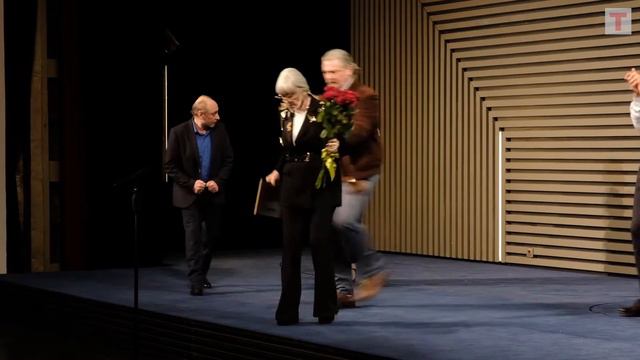 Вручение «Звезды Театрала» Вере Алентовой смотреть онлайн