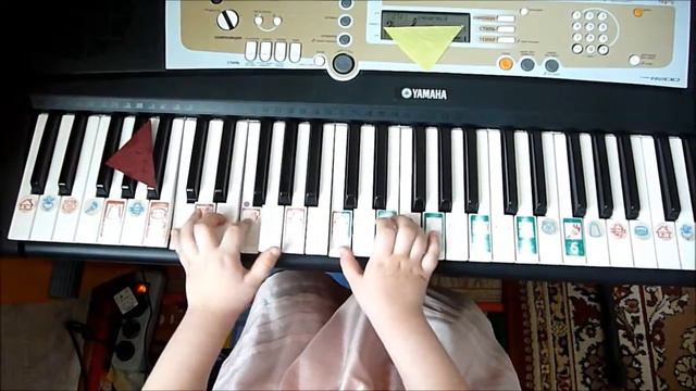Программа Софт Моцарт. Юля, 5 лет Упражнение Ганон "Рыбак" в нисходящем движении смотреть онлайн