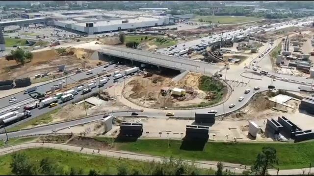 Открыто движение по двум эстакадам со съездами с Новоегорьевского шоссе и улицы Верхние Поля смотреть онлайн