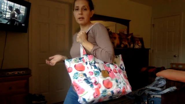 New Hope Girls Tote & Zip Pouch in Rosy Garden Picnic смотреть онлайн