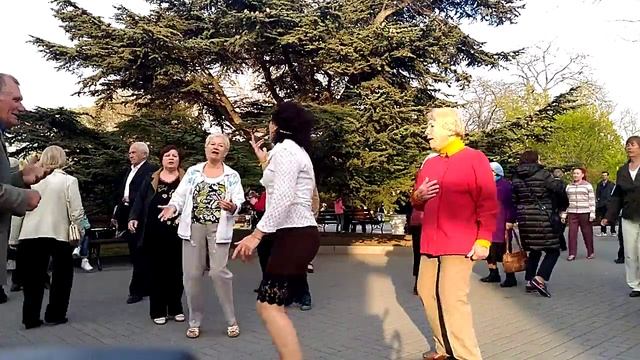 12.04.16 - Танцы на Приморском бульваре - Севастополь - Сергей Соков смотреть онлайн