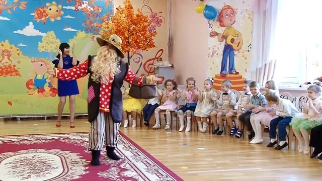 Выход Старичка-Лесовичка на Осеннем утреннике. Муз.рук. Е.Рабская смотреть онлайн
