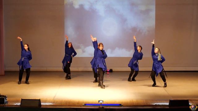 Oneus - Luna - Neon Lights (Team) (Финал) - Cover Power Fest 2022 смотреть онлайн